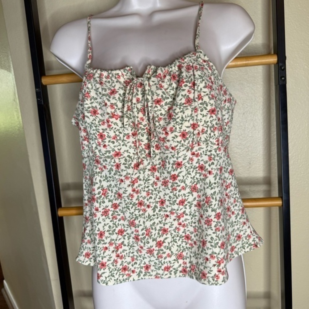 New ▶️ Abercrombie &  Fitch ◀️ Floral Spaghetti Strap Tank Top.